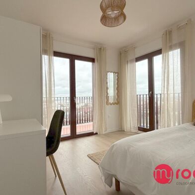 Appartement 5 pièces 685 €