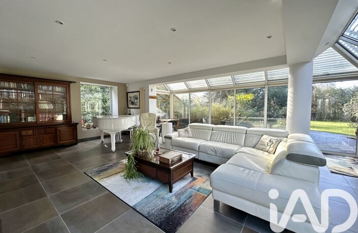 Vente Maison/villa 9 pièces — photo 2