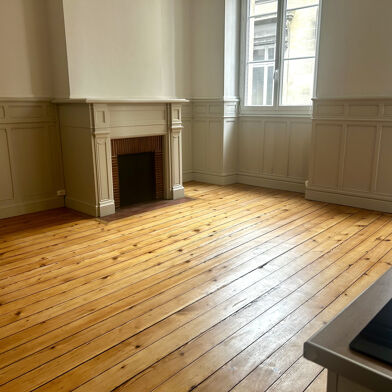 Appartement 2 pièces 868 €