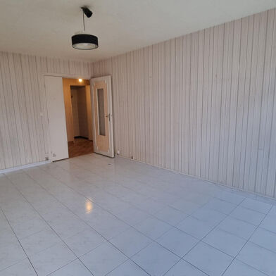 Appartement 4 pièces 164000 €