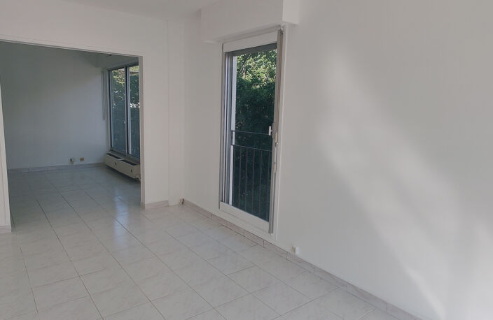 F4 80m2 avec balcon, cave et 2 parkings privatifs - Proche t — photo 5