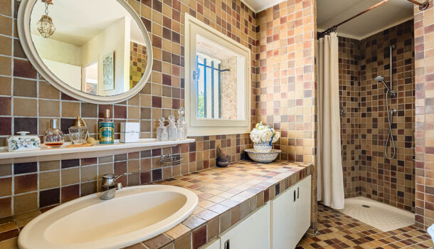 Villa / Maison 6 pièces  à vendre Sanary-sur-Mer 83110