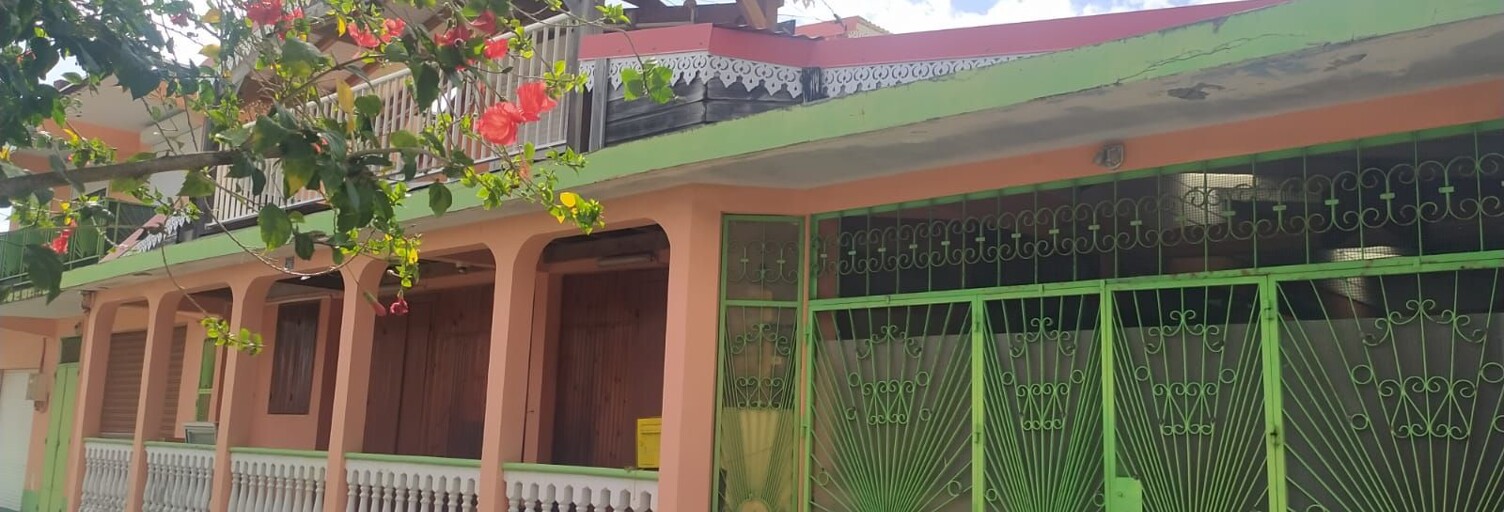 Maison 13 Pièces 246 m² à vendre à Pointe-Noire (97116)