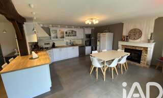 Maison 8 Pièces 200 m² à vendre à Donnezac (33860)