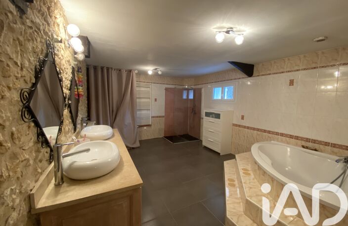 Vente Maison/villa 8 pièces — photo 2
