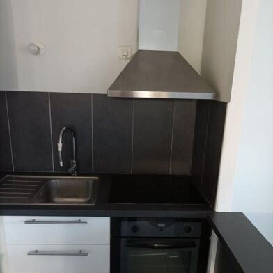 Appartement 3 pièces 835 €