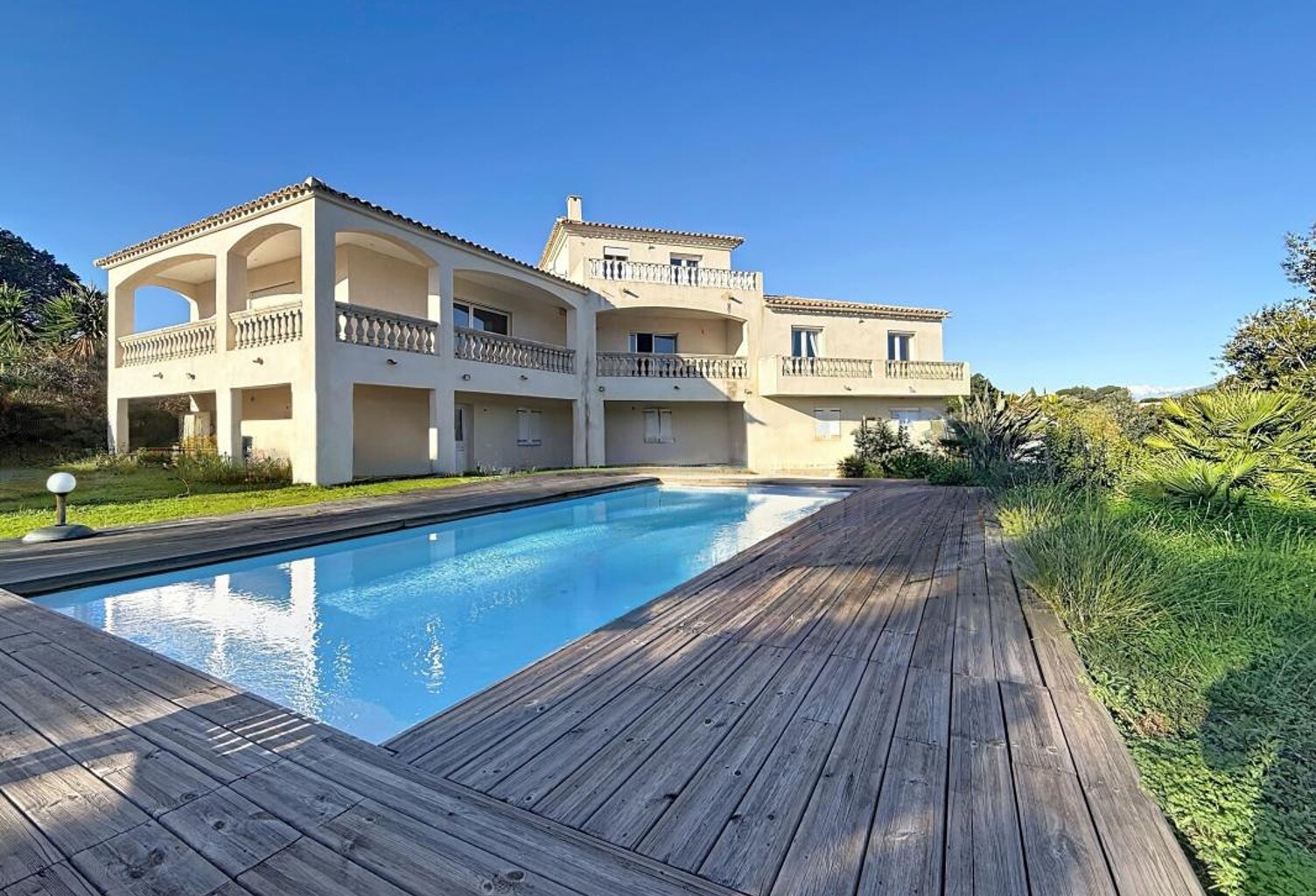 Villa avec piscine à Vendre — photo 1