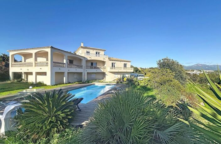Villa avec piscine à Vendre — photo 2