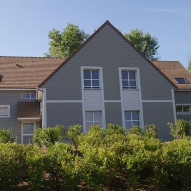 Maison 5 pièces 2700 €