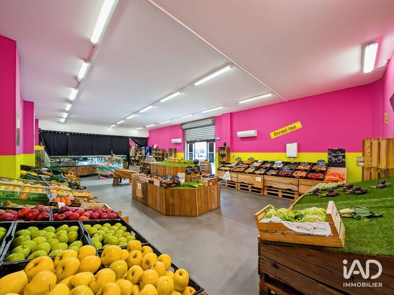 Vente Boutique/Local commercial 200 m&sup2; — photo 1