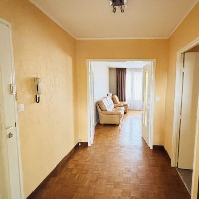 Appartement 4 pièces 148000 €