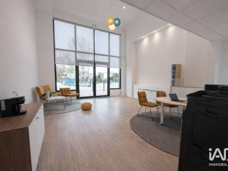Vente Bureaux 120 m&sup2; — photo 1