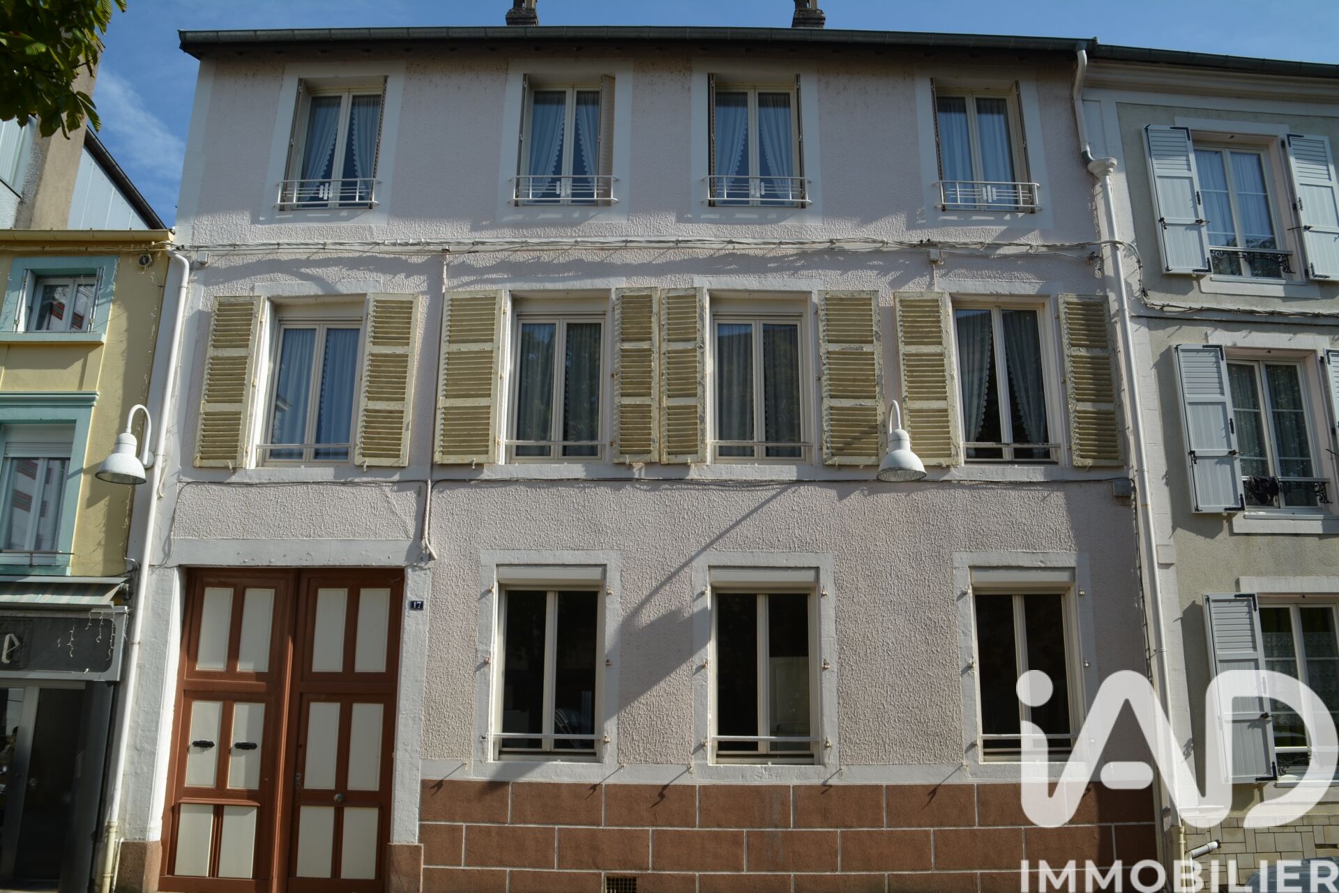 Bourbonne-Les-Bains - 285m² - 1p.