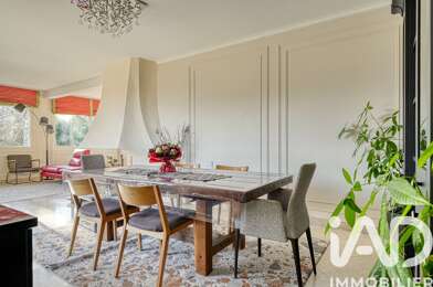 Maison 9 pièces 3800 €