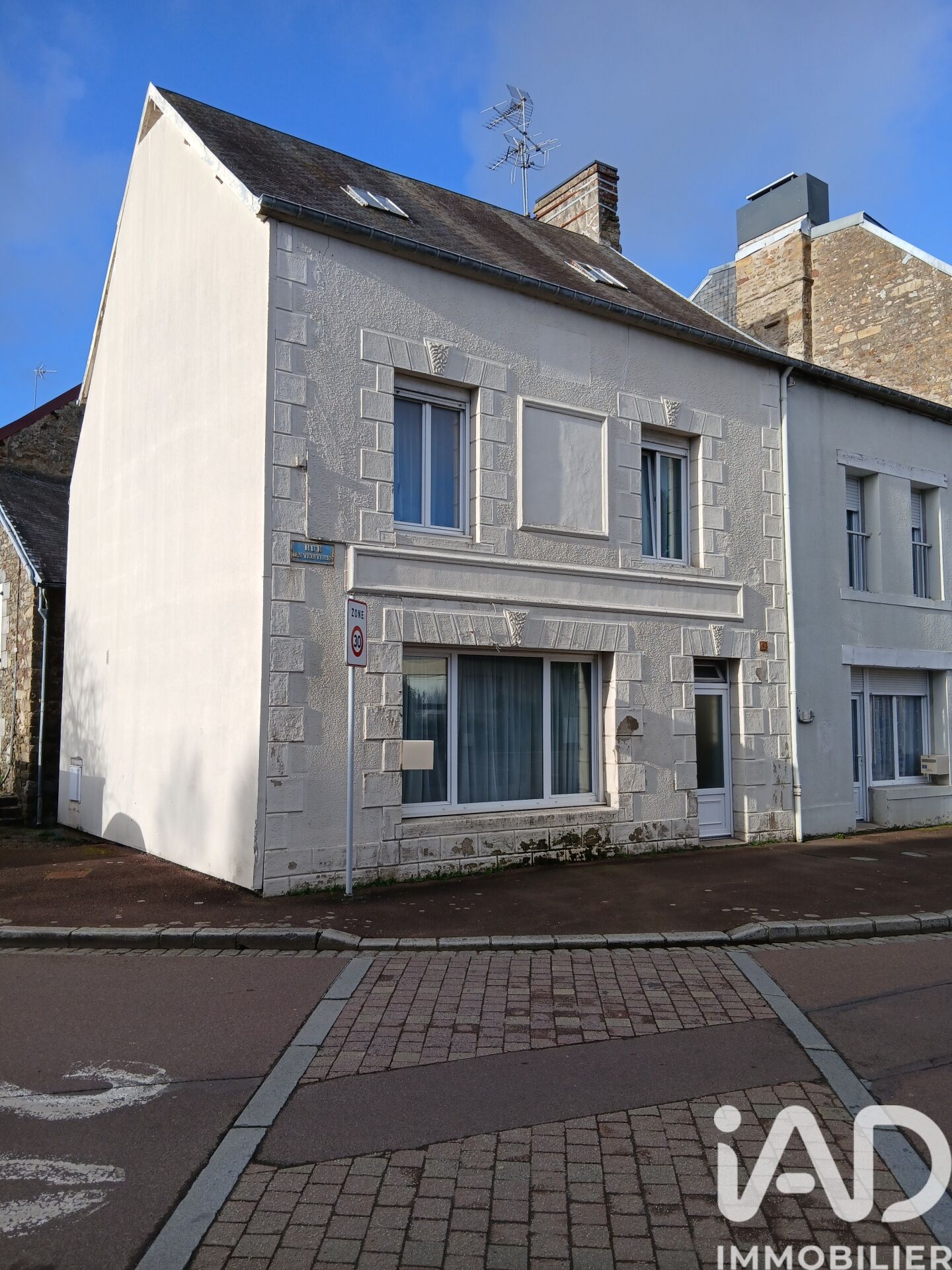Coutances - 80m² - 5p. - 4ch.