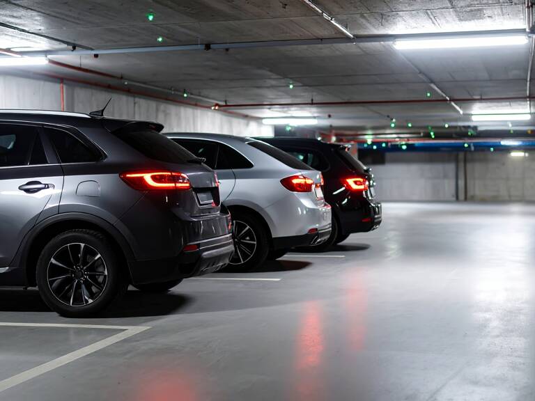 PARKINGS ST MITRE — photo 1