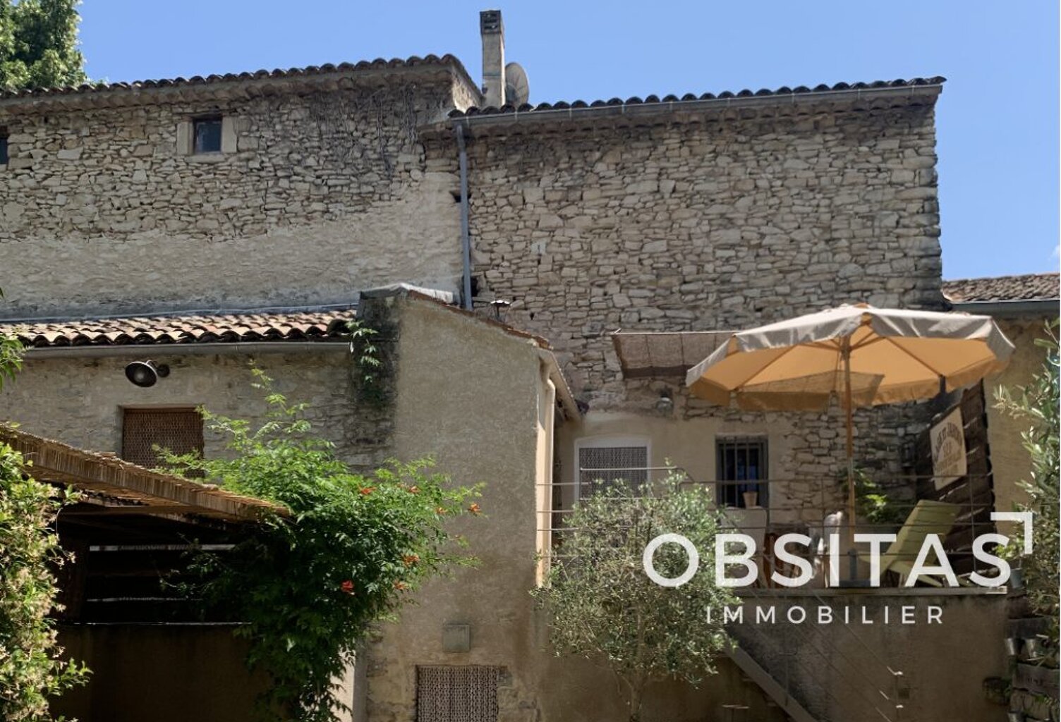Grande maison de village avec jardin — photo 1