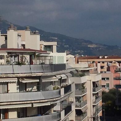 Appartement 1 pièces 750 €