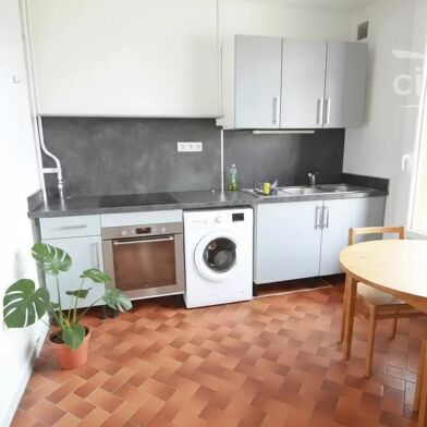 Appartement 3 pièces 750 €