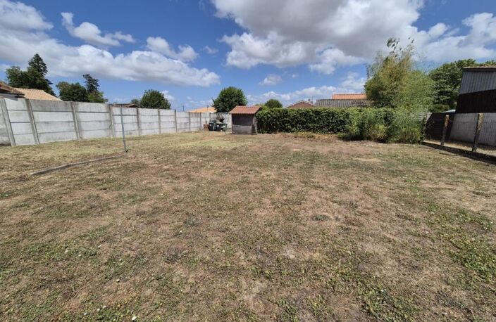 Terrain constructible de 355m² sur la commune de Pauillac — photo 5
