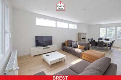 Appartement 8 pièces 372990 €