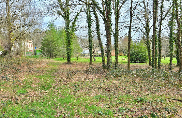 TERRAIN 1676M² - ENVIRONNEMENT CAMPAGNE ET BOISE — photo 4