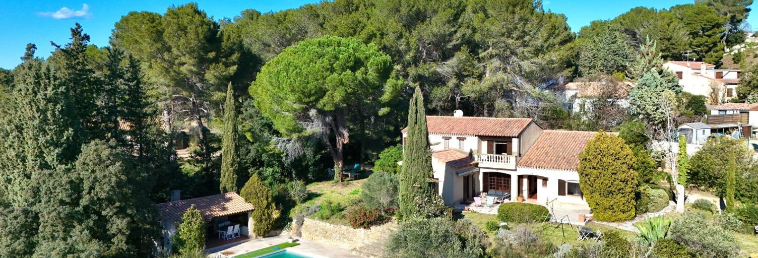 Maison 6 Pièces 203 m² à vendre à Cornillon-Confoux (13250)