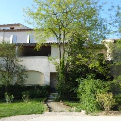 Appartement 4 pièces 990 €