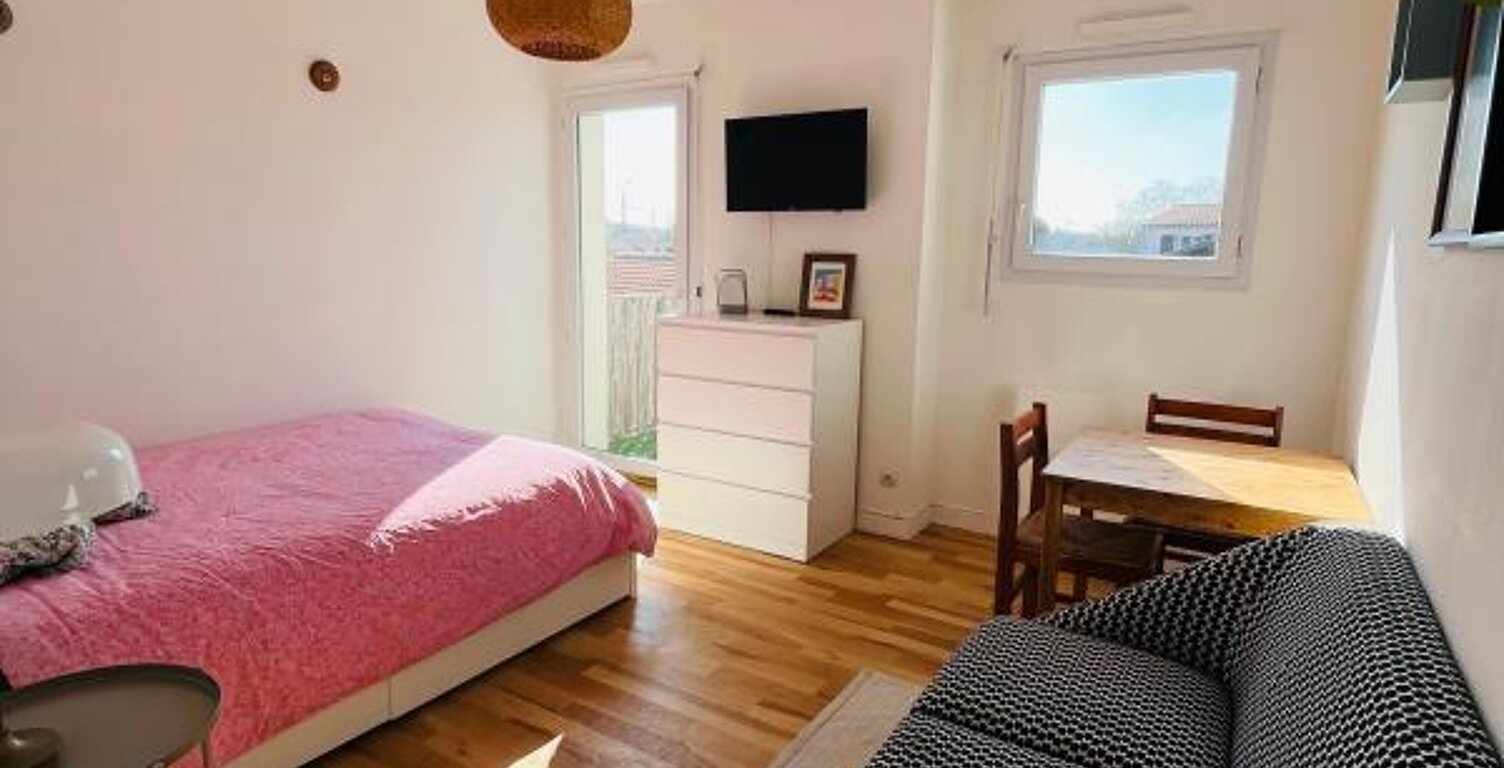 À Vendre – Studio avec balcon et stationnement – Tasdon, La Rochelle   — photo 1