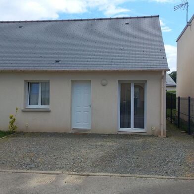 Maison 4 pièces 895 €