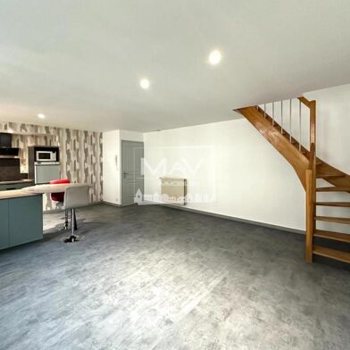 Appartement 4 pièces 152250 €