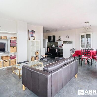 Appartement 3 pièces 900 €