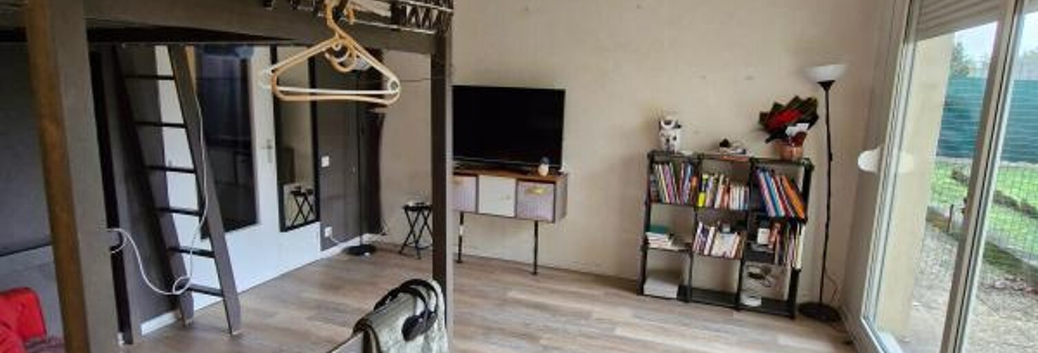 Appartement 1 Pièce 30 m² à louer à Saint-Genis-Laval (69230)