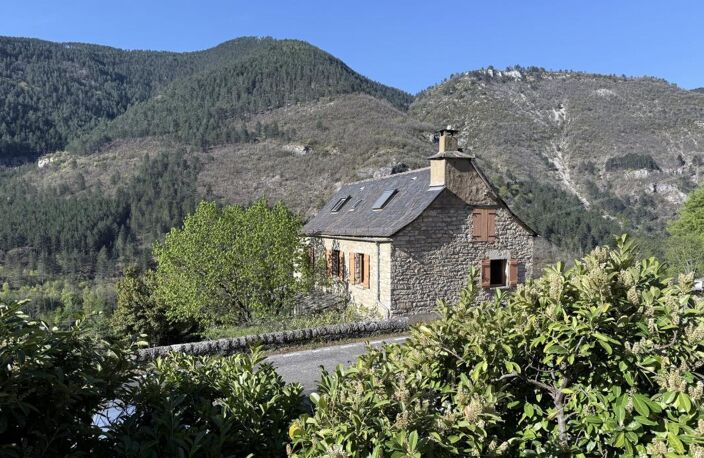 Maison en calcaire, cadre privilégié dans les Gorges du Tarn — photo 2