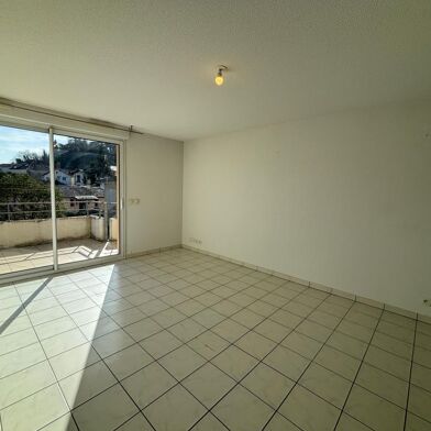 Appartement 3 pièces 659 €