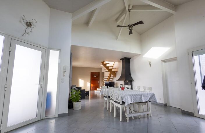 Propriété À Vendre — photo 3