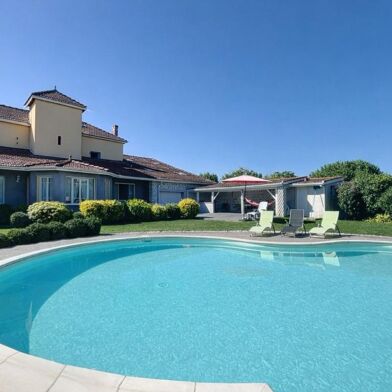 Maison 10 pièces 599000 €