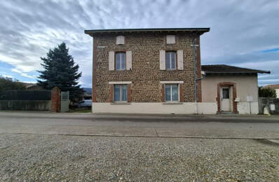 Maison de 128m² , dépendances de 120m² et terrain de 800m² — photo du bien