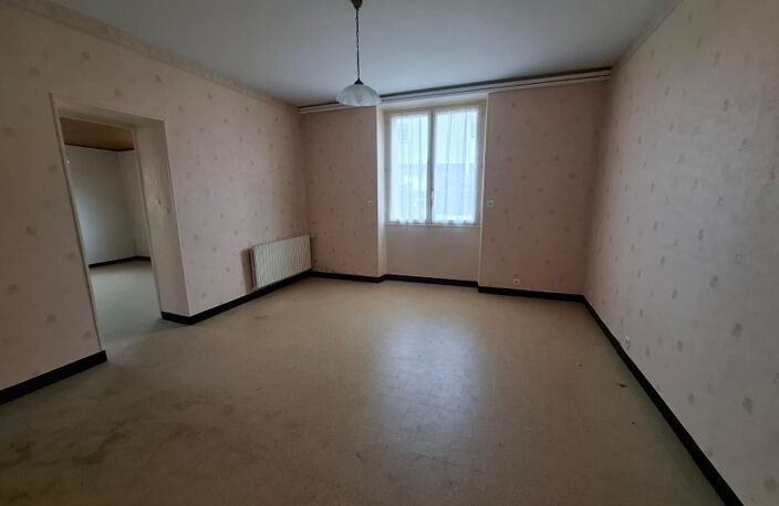 Maison de 128m² , dépendances de 120m² et terrain de 800m² — photo 4