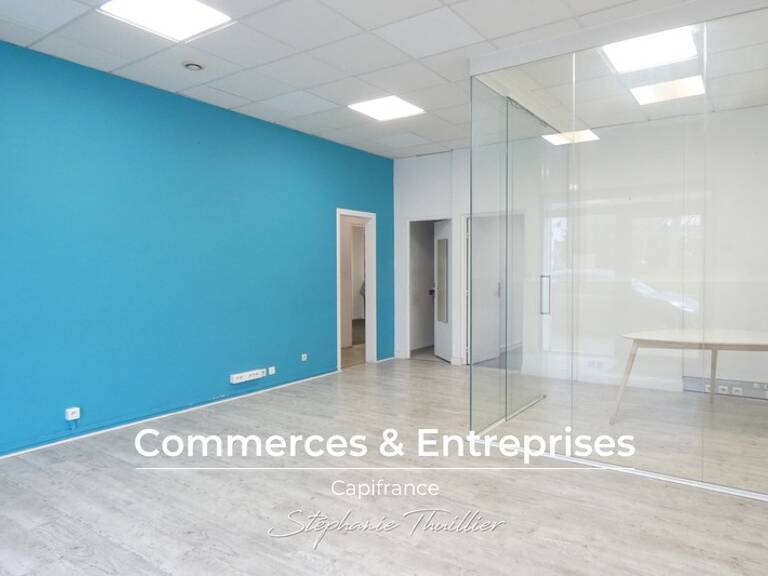 Local commercial / bureau 94 m² à louer à Allauch (13) — photo 1