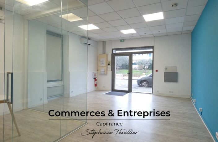 Local commercial / bureau 94 m² à louer à Allauch (13) — photo 3