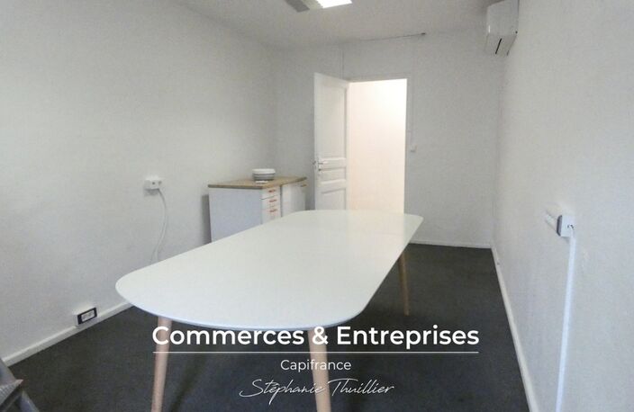 Local commercial / bureau 94 m² à louer à Allauch (13) — photo 5