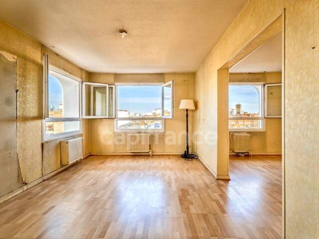 Appartement à vendre 4 pièces PARIS 20EME ARRONDISSEMENT (75) - à rénover — photo du bien