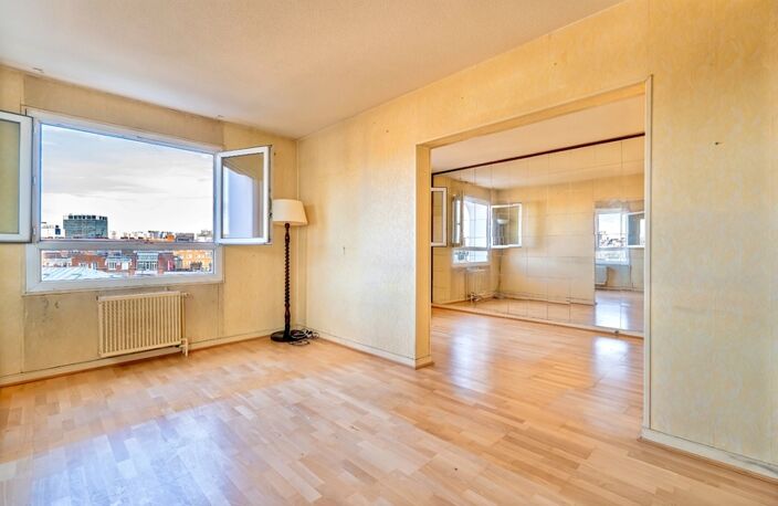 Appartement à vendre 4 pièces PARIS 20EME ARRONDISSEMENT (75) - à rénover — photo 3
