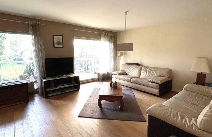 Appartement familial traversant, terrasse de 22 m², 4 chambres, double box et vue sur parc — photo 5