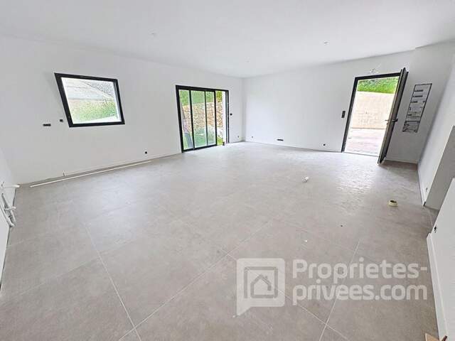 Appartement  de type T3 de 80 m² en RDJ — photo du bien