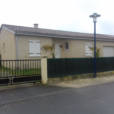 Maison 4 pièces 1030 €