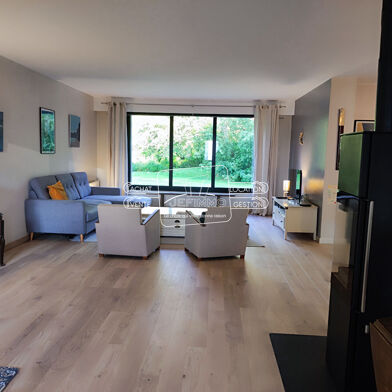 Maison 5 pièces 1300 €