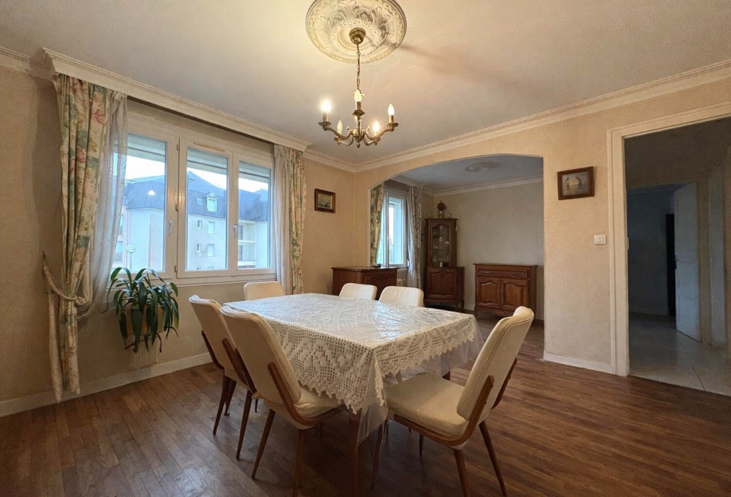 Maison Bruz - 3 pièces — photo 1