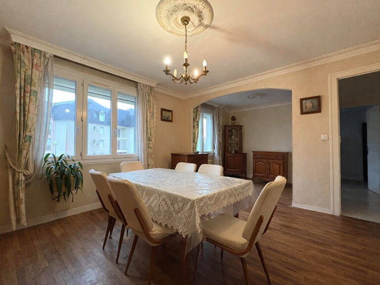 Maison Bruz - 3 pièces — photo 1